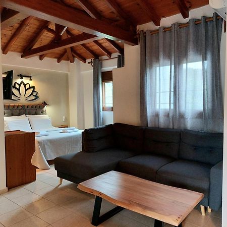 Sergios Koukounaries Habitación foto