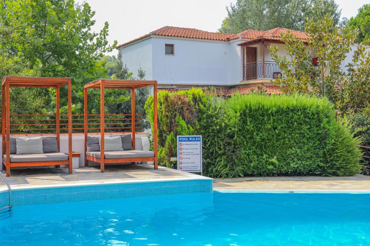 Sergios Koukounaries Exterior foto